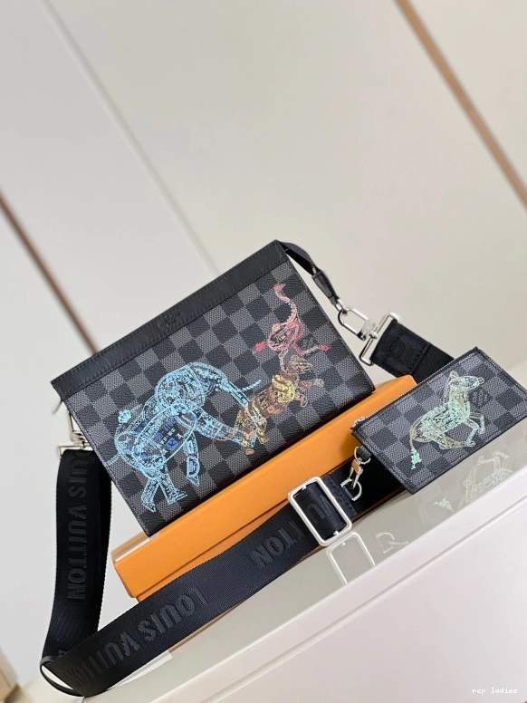 Cheap GASTON WEARABLE LOUIS VUITTON 0717